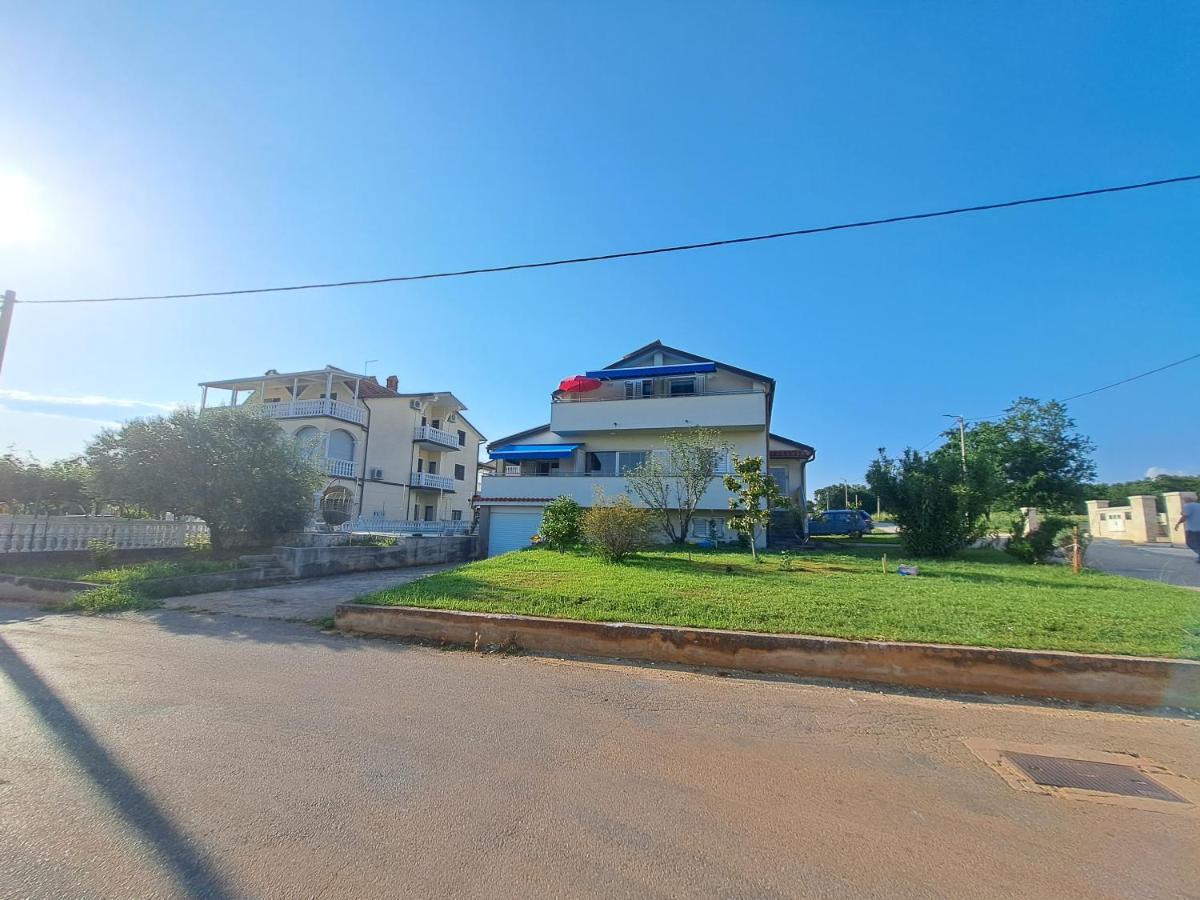 Apartamento Casa Antonio With Swimming Pool Novigrad Istria Exterior foto